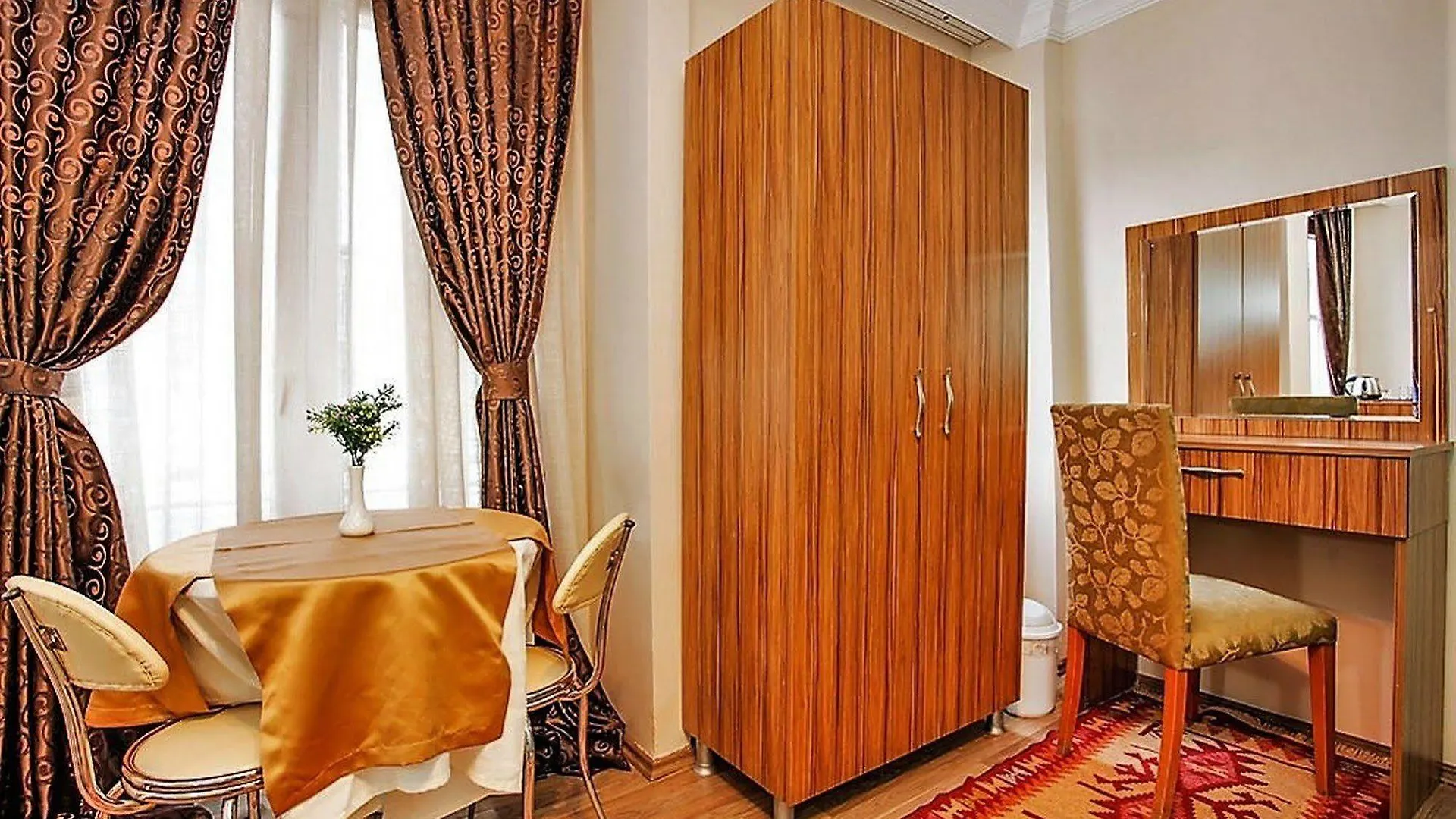 Casa Mia Hotel Стамбул 4*,